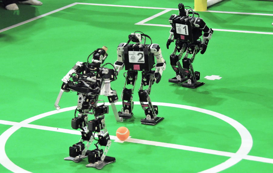 robocup_robot_soccer_football.jpg